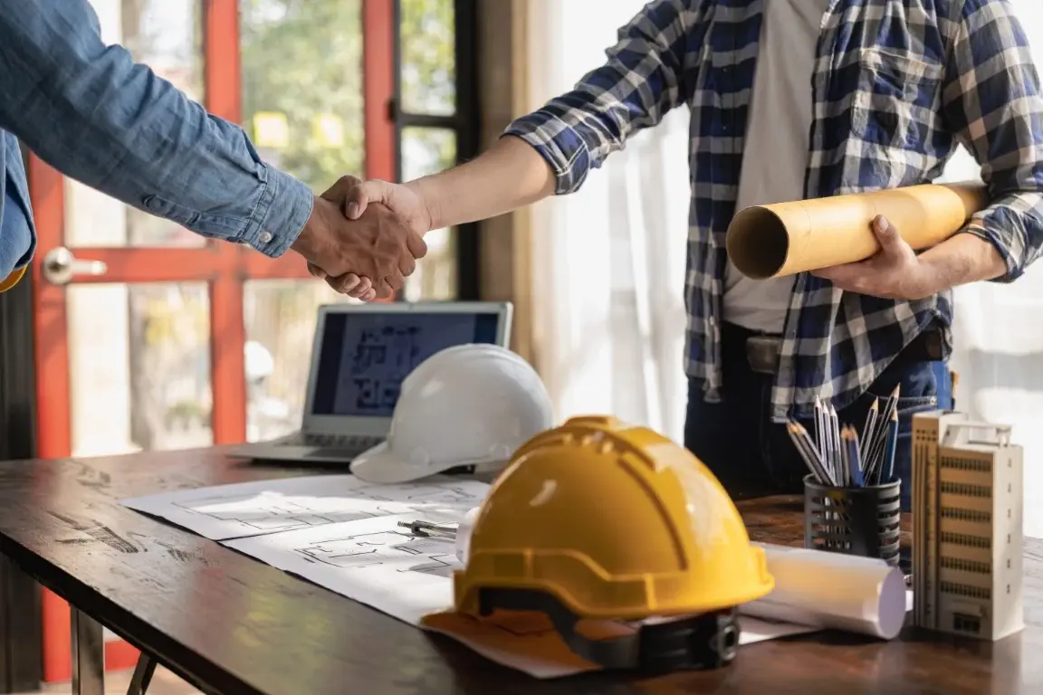 8 Mistakes to Avoid When Hiring a Roofing Contractor
